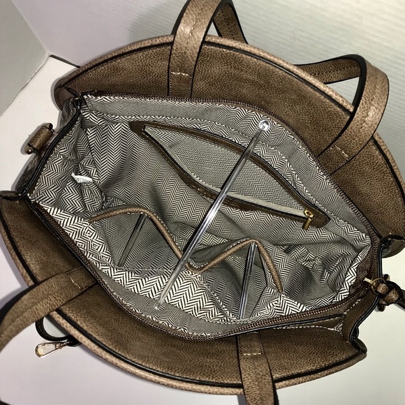 Jen & Co Hat Box Crossbody TAN & BROWN Snake Print - Picture 6 of 7